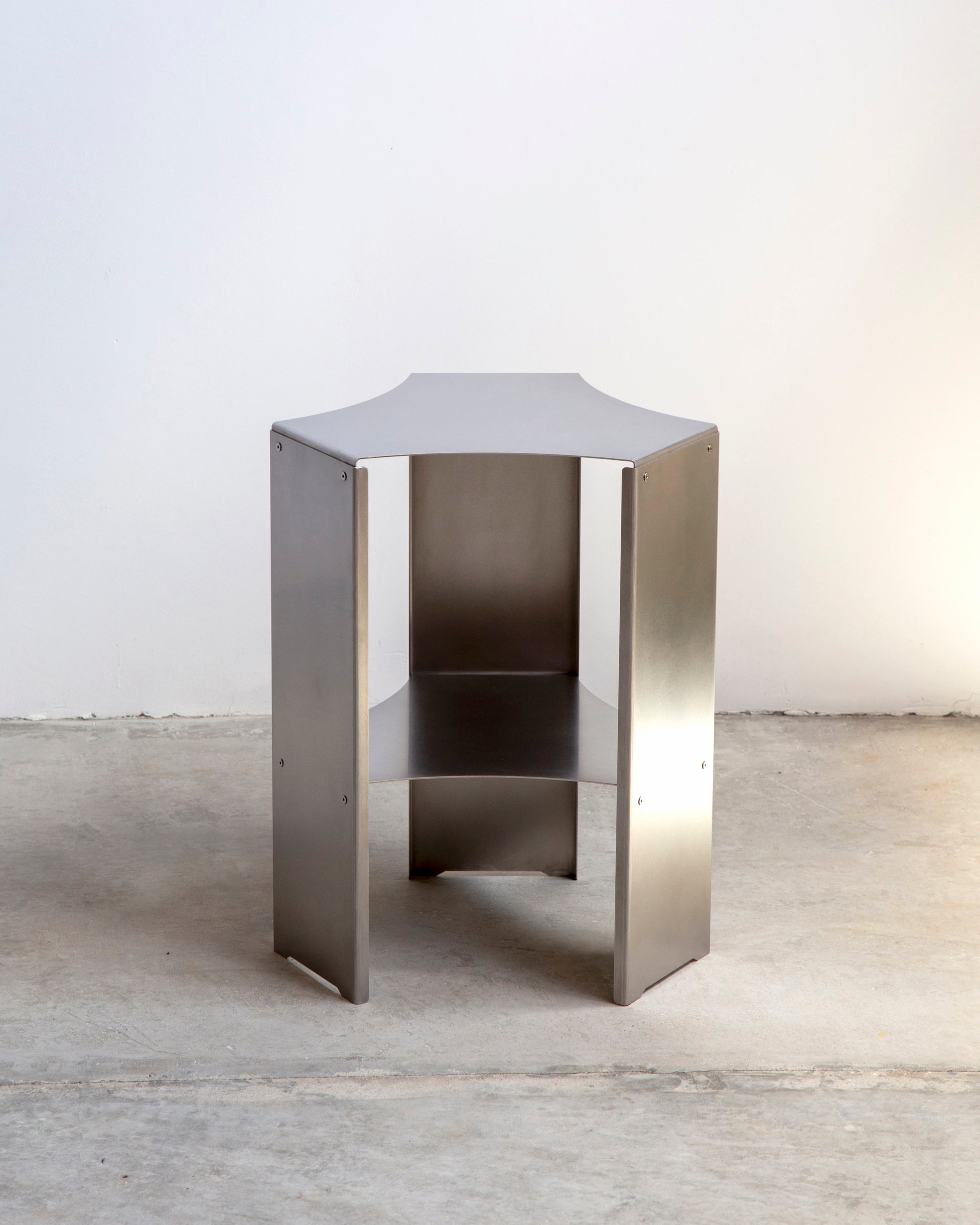 Vórtice 50 - Mesa Lateral em Aço Inox