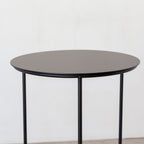 Mesa de apoio Roll - Mesa lateral em aço