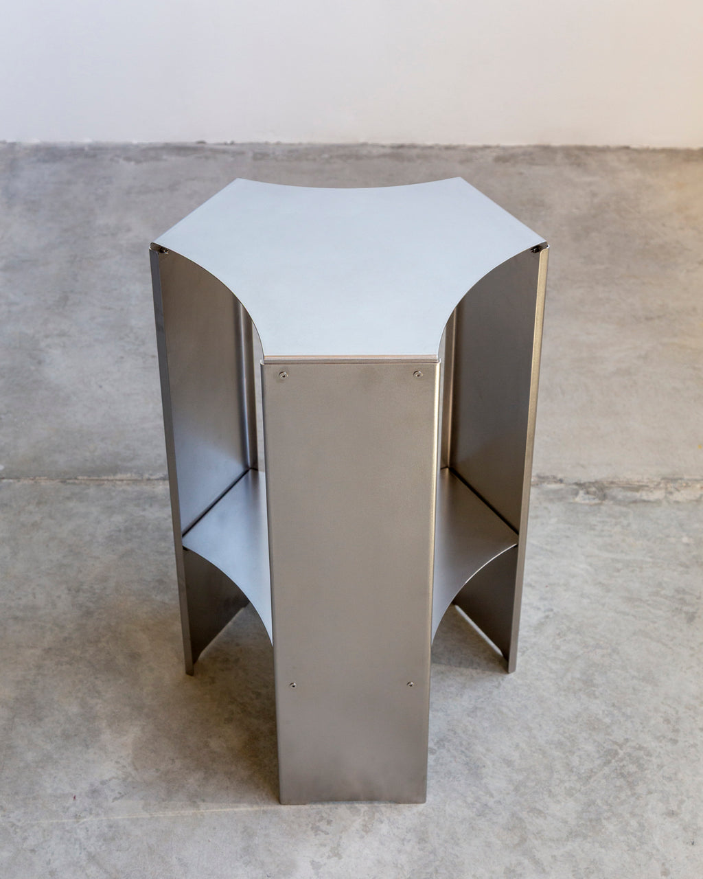 Vórtice 60 - Mesa Lateral em Aço Inox