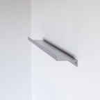 Prateleira de aço inox escovado 75cm x 10cm de profundidade. T44 design minimalista