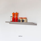 Prateleira inox 75 cm em cozinha com temperos