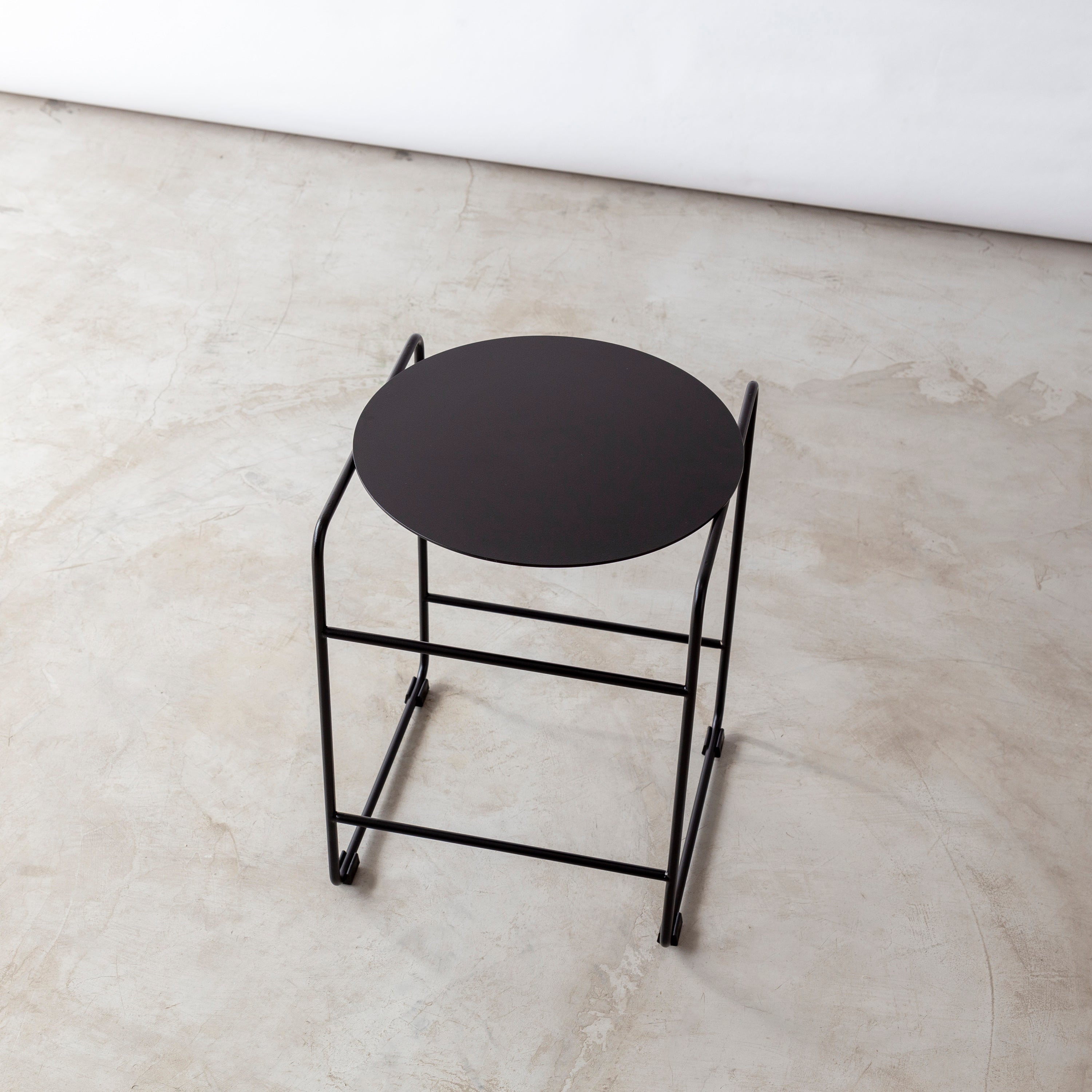 Mesa de apoio LOU - Aço Carbono / Preta