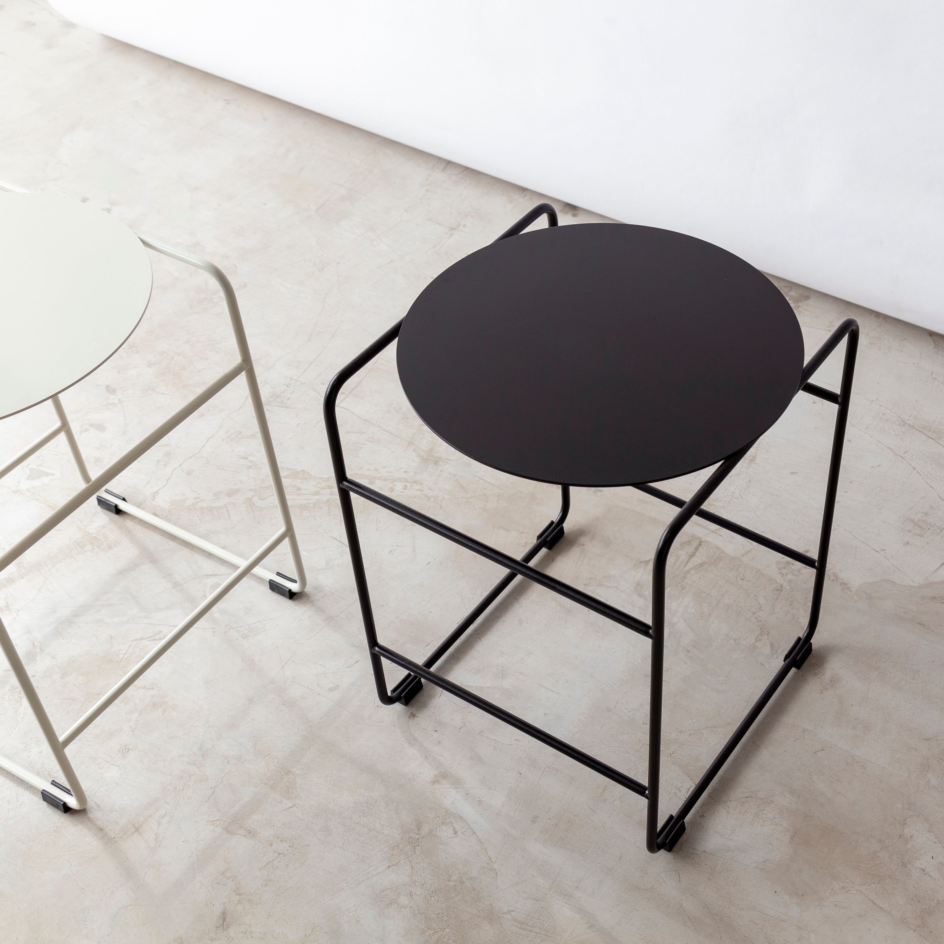 Mesa de apoio LOU - Aço Carbono / Preta