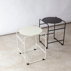 Mesa de apoio LOU - Aço Carbono / Off-white