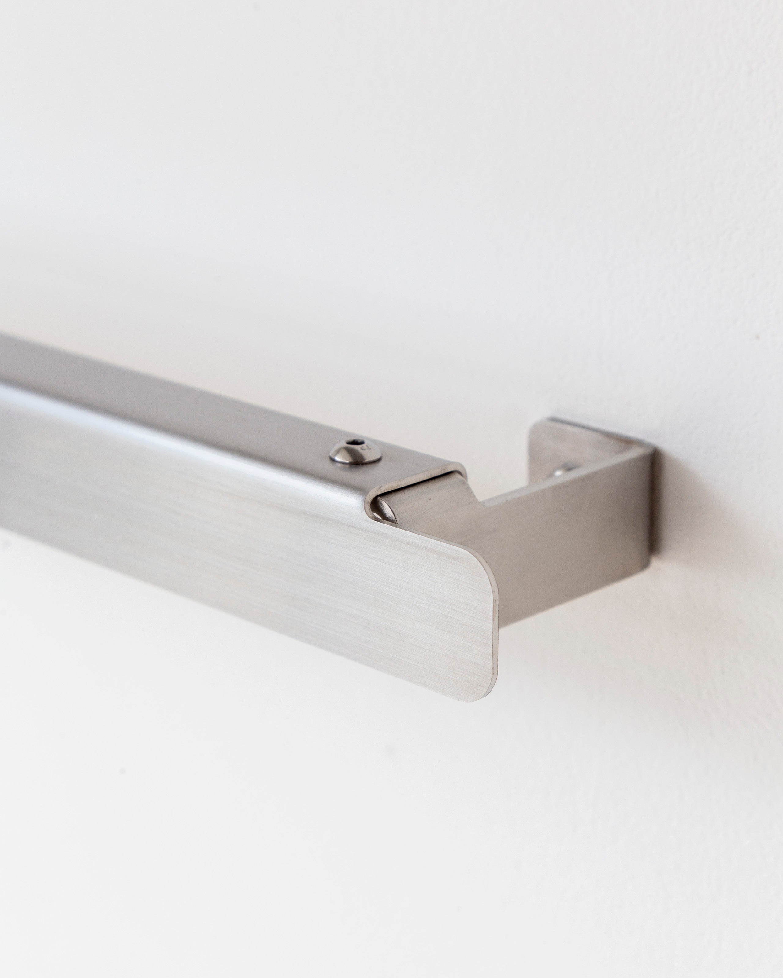 Toalheiro de Parede Porti - Rosto - Aço Inox Escovado
