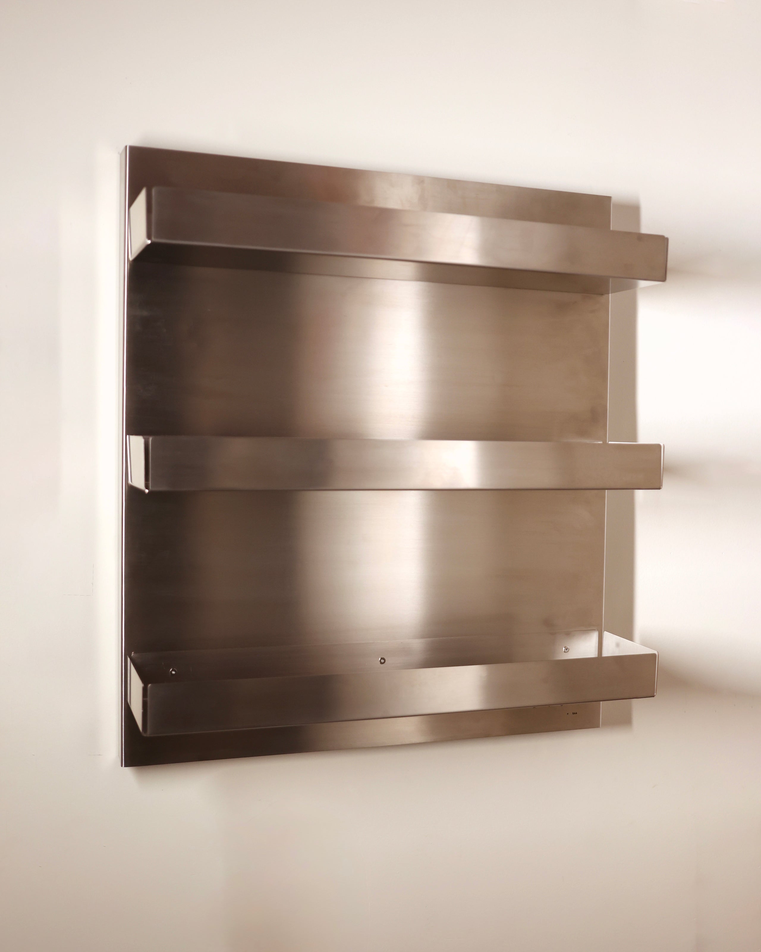 Estante e Painel Organizador em Aço Inox (58x65) - Collab Guta Virtuoso