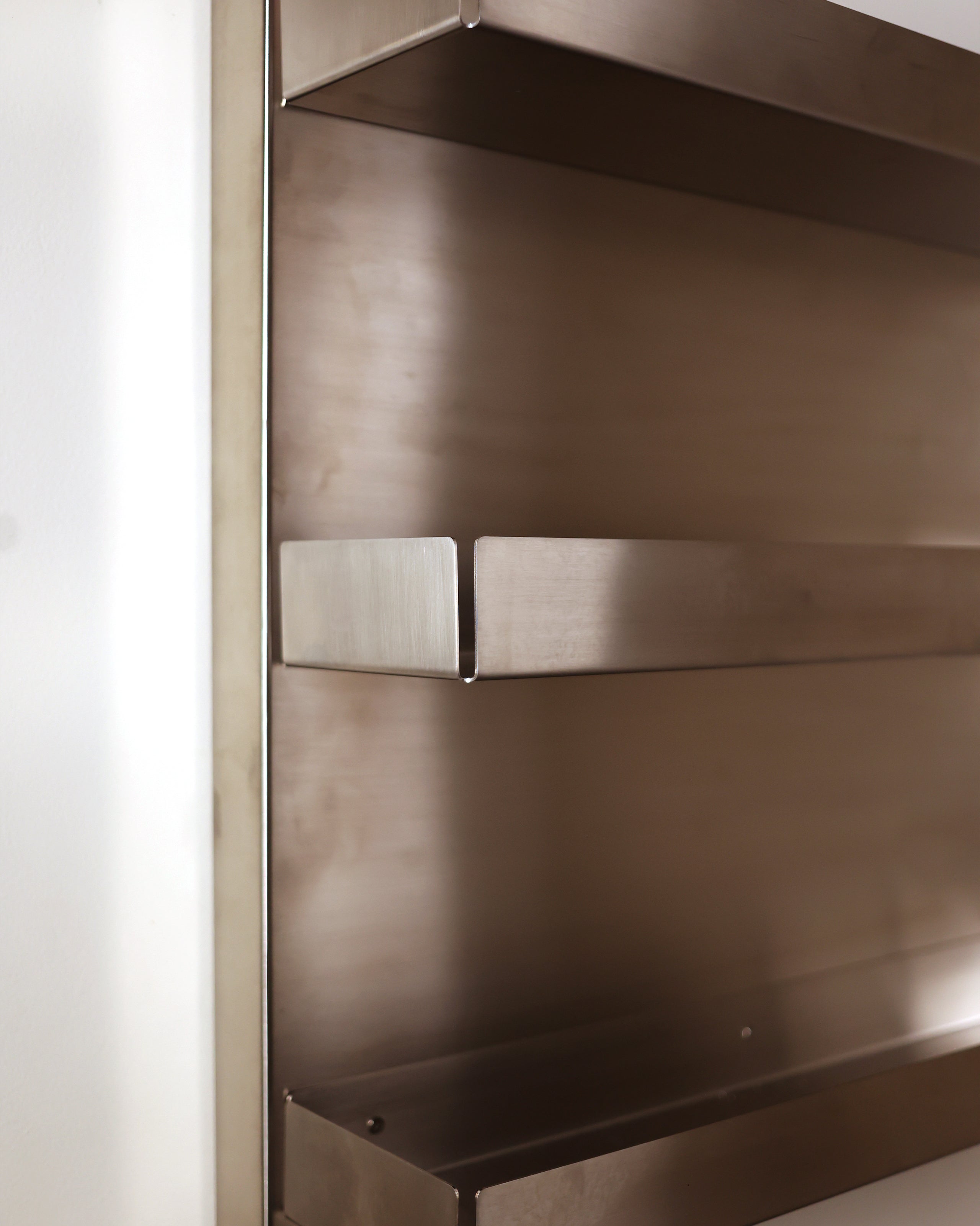Estante e Painel Organizador em Aço Inox (58x65) - Collab Guta Virtuoso