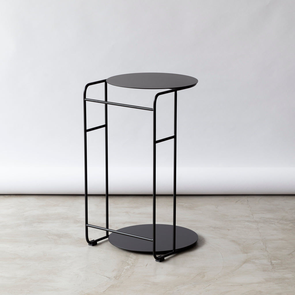 Mesa lateral Nola - preto fosco